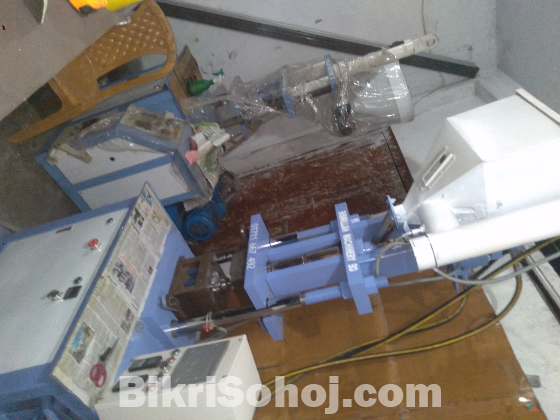 Plastic Molding Machine